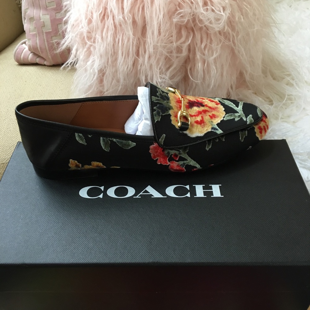 Floral loafer